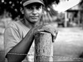 Serie: VENEZUELA COTIDIANA Joven agricultor  San Vicente, Estado Apure - Venezuela 2002 © Aaron Sosa    #venezuelacotidiana #serievenezuelacotidiana #fotografiadeautor #venezuela #aaronsosa #fotografovenezolano #losllanos #sanvicente #estadoapure #blackandwhite #niñas #niños #venezuela #analogphotography #filmphotography #filmisnotdead