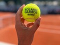 Con esta pelota entrenó la recién Campeona del Roland Garros @iga.swiatek 🎾