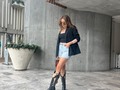 Hoy decidí salir de mi zona de comfort y arriesgarme con esta tendencia que tanto me ha gustado⚡️ Siempre he pensado que los shorts no se deben usar en Bogotá, pero la tendencia de shorts con botas me parecía divina! Entonces hoy me desafié a mi misma y lo decidí usar🌪️ Y creo que lo volveré a hacer así me miren raro en esta ciudad🤭  . #ootd #dailyoutfit #outfitbogota #bogota #springoutfit