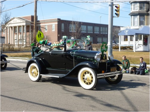 Antique Car Showing In Parade | RedGage