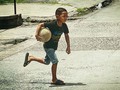 #fotografia de el #niño #futbolista #corriendo #siemprelisto #onset #filmmaker #panama #🇵🇦 #style #filmshooter #workandfun #mundialdelbarrio #storytelling #photography and #films
