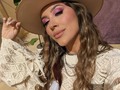 #ad My makeup for day 1 at #Coachella!. Can we talk about this makeup look? If you know me, you know that I keep my makeup at the glam side even during this kind of events, I love to add something different but keep it simple, if we can call this makeup simple 😄.The front camera of my @GooglePixel_US makes my makeup looks so beautiful #TeamPixel