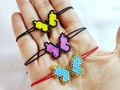 Mariposas ❤️  #pulseras #miyuki #ajustables #colores #pedidos #caracas